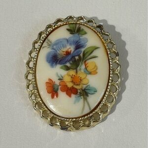 Vintage floral brooch